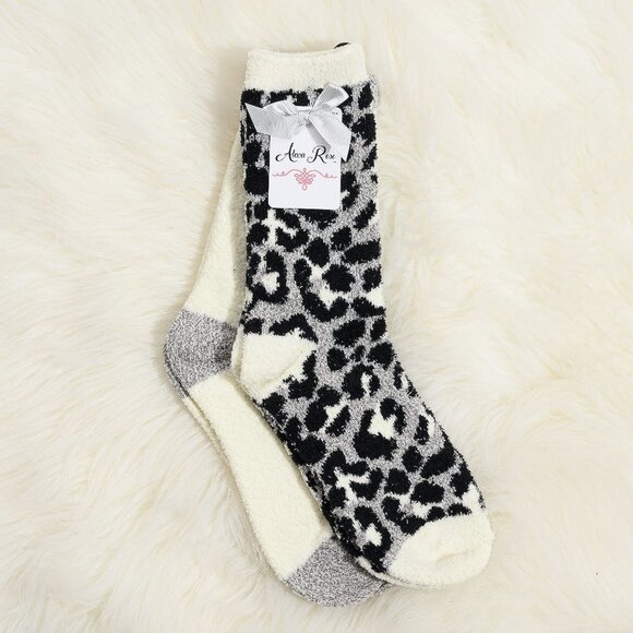 2 Pack Snow Leopard Print Soft Cozy Crew Socks - Picture 1 of 6